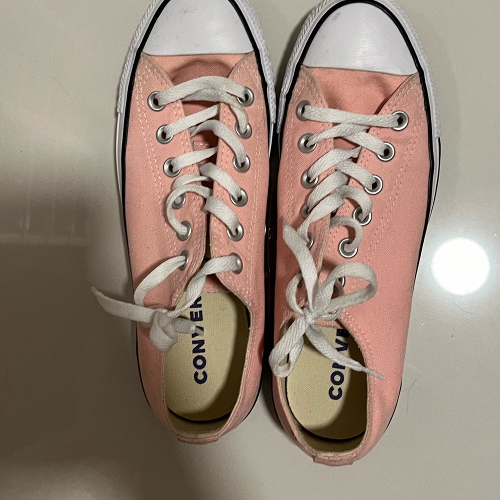Pink Classic converse